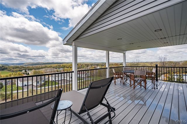 5547 Rolling Meadows, Camillus, NY 13031