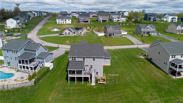 5547 Rolling Meadows, Camillus, NY 13031
