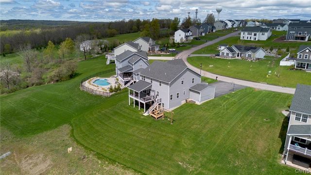 5547 Rolling Meadows, Camillus, NY 13031