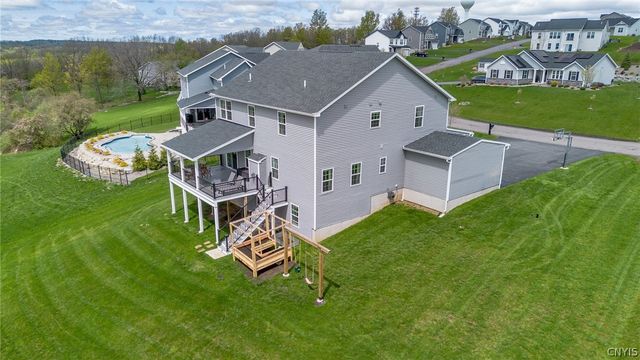 5547 Rolling Meadows, Camillus, NY 13031