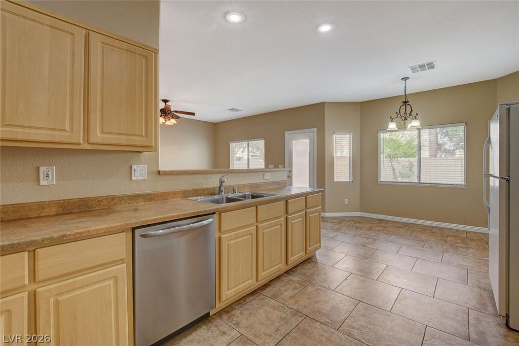8926 Tomnitz Avenue, Las Vegas, NV 89178 — photo 3