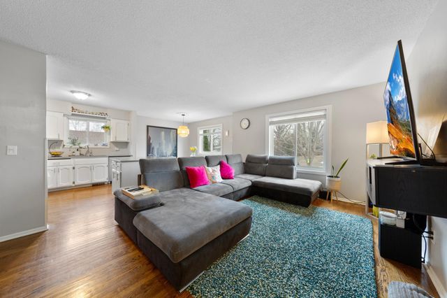 7937 Grinnell Way, Lakeville, MN 55044