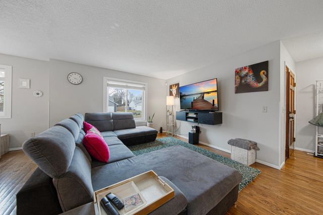 7937 Grinnell Way, Lakeville, MN 55044