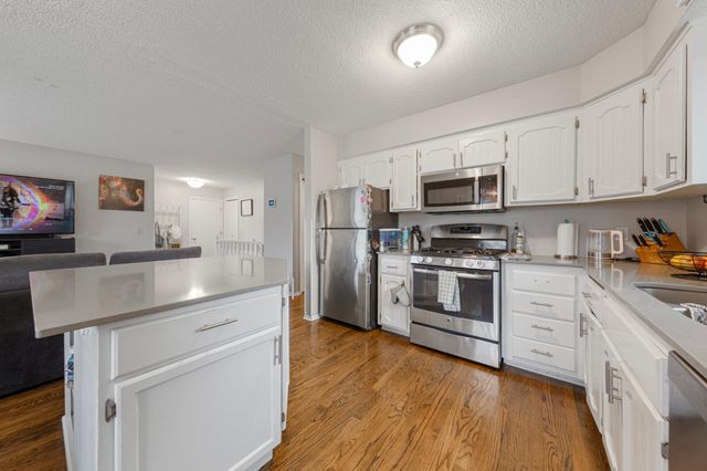 7937 Grinnell Way, Lakeville, MN 55044