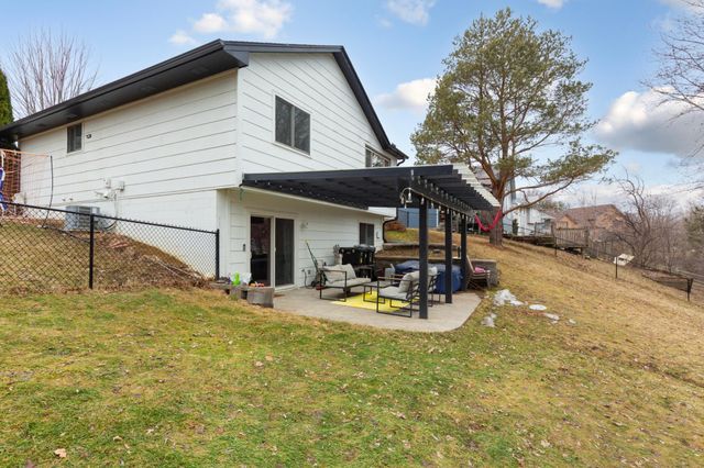 7937 Grinnell Way, Lakeville, MN 55044