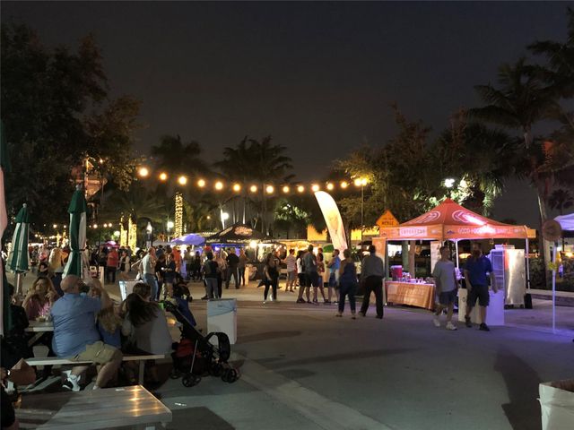 935 NE 34th Ct, Oakland Park, FL 33334