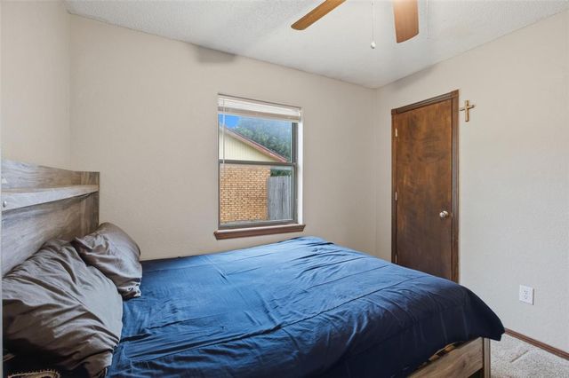 221 W Strasburg Way, Mustang, OK 73064