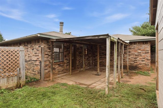 221 W Strasburg Way, Mustang, OK 73064