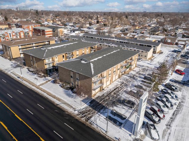 10117 S Cicero Avenue 206, Oak Lawn, IL 60453