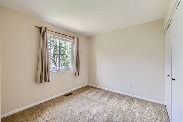 1208 Darnell Drive, Mundelein, IL 60060