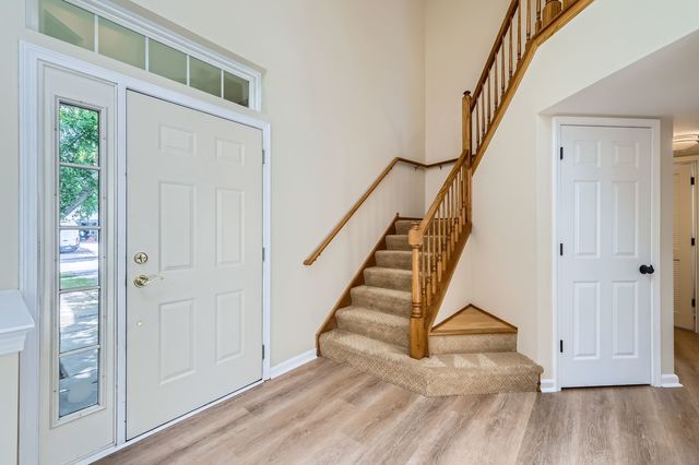 1208 Darnell Drive, Mundelein, IL 60060