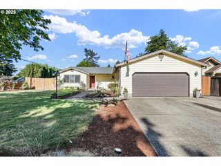 1011 ROSE St, Junction City, OR 97448