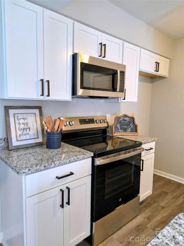 11318 Treebark Drive, Pineville, NC 28134