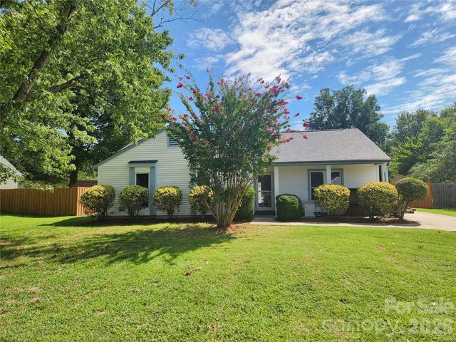 11318 Treebark Drive, Pineville, NC 28134