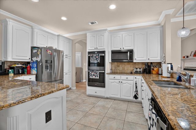197 Deer Creek Drive, Aledo, TX 76008