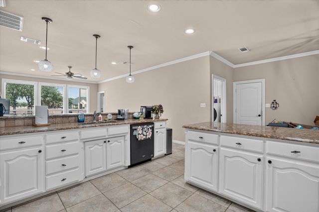 197 Deer Creek Drive, Aledo, TX 76008