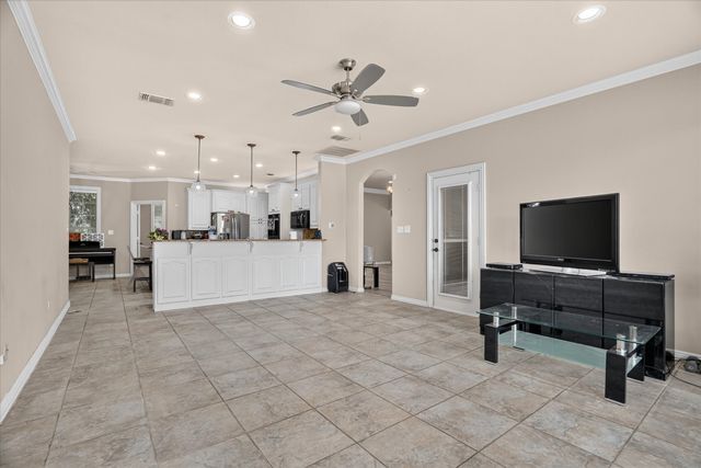 197 Deer Creek Drive, Aledo, TX 76008