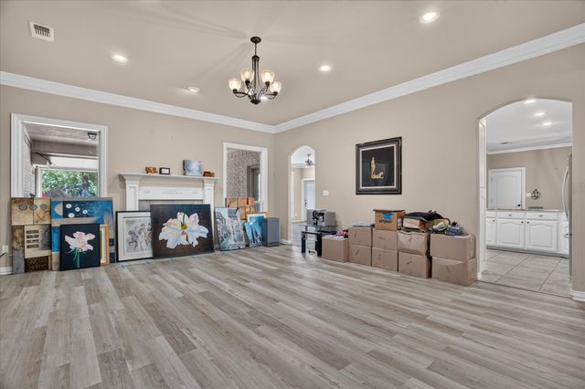 197 Deer Creek Drive, Aledo, TX 76008