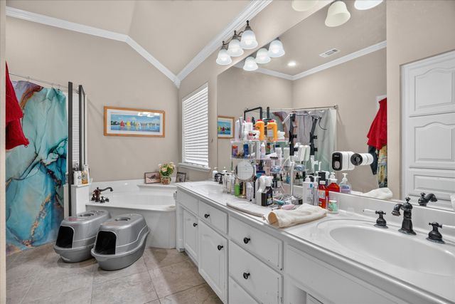 197 Deer Creek Drive, Aledo, TX 76008