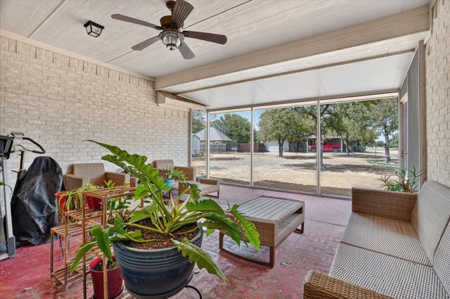 197 Deer Creek Drive, Aledo, TX 76008