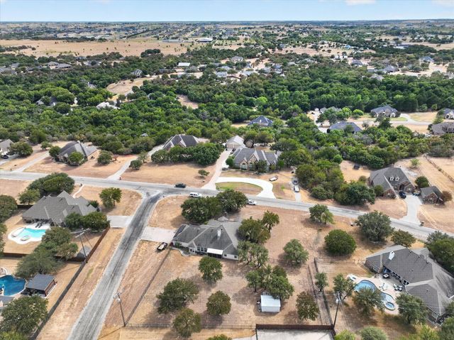 197 Deer Creek Drive, Aledo, TX 76008
