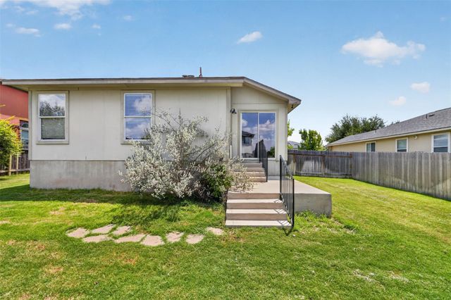 313 Wimberley ST, Hutto, TX 78634