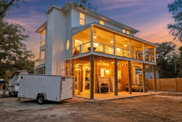 1527 Macoma Drive, Mount Pleasant, SC 29466