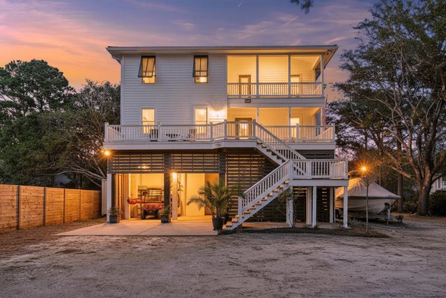 1527 Macoma Drive, Mount Pleasant, SC 29466