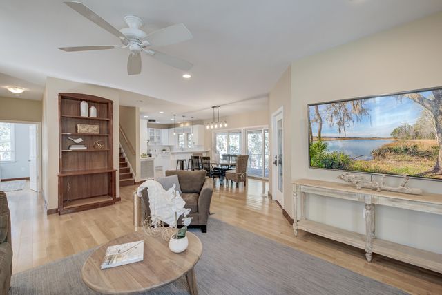 1527 Macoma Drive, Mount Pleasant, SC 29466