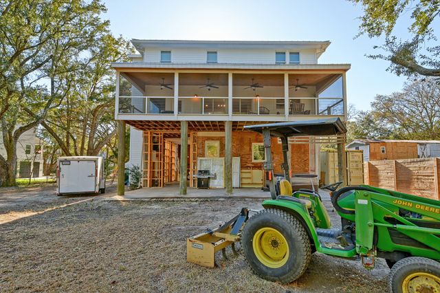 1527 Macoma Drive, Mount Pleasant, SC 29466