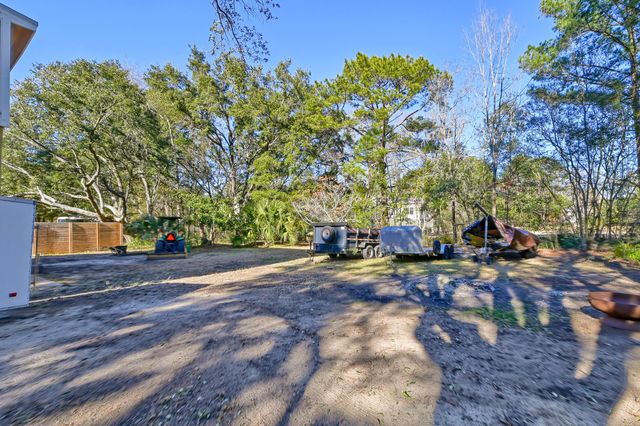 1527 Macoma Drive, Mount Pleasant, SC 29466