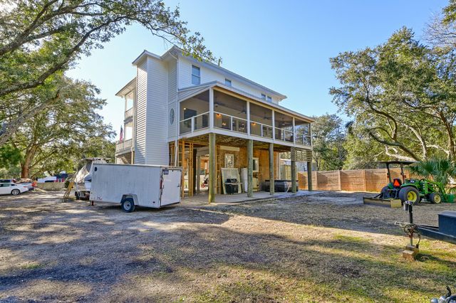 1527 Macoma Drive, Mount Pleasant, SC 29466