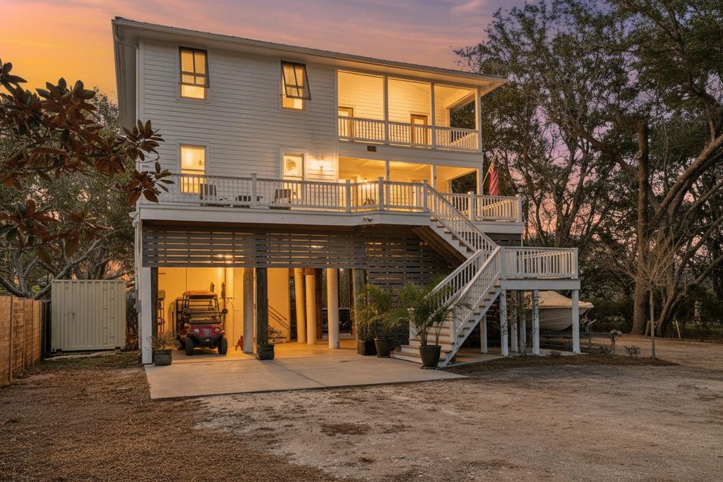 1527 Macoma Drive, Mount Pleasant, SC 29466