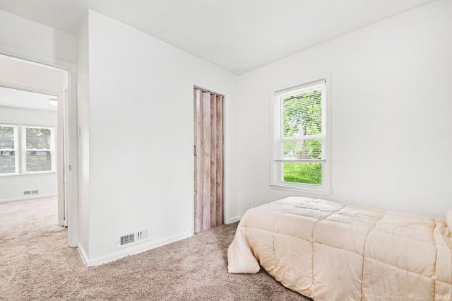 1730 Kessler Boulevard, South Bend, IN 46616