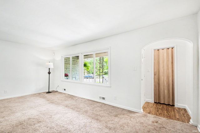1730 Kessler Boulevard, South Bend, IN 46616