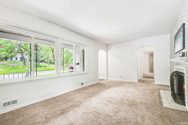 1730 Kessler Boulevard, South Bend, IN 46616