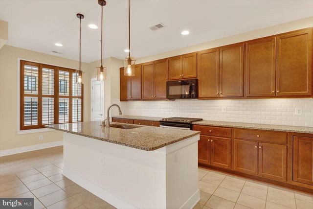 620 MCKENZIE AVE, Alexandria, VA 22301