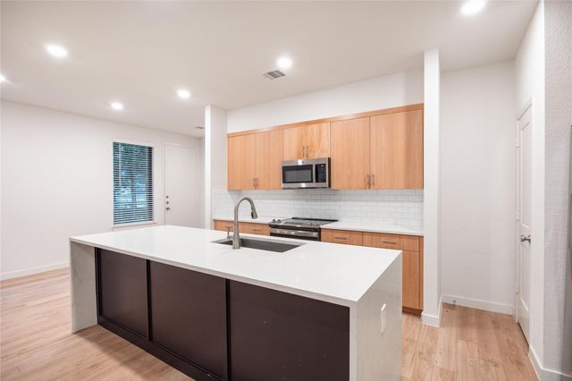 2515 Appian Way A, Roman Forest, TX 77357