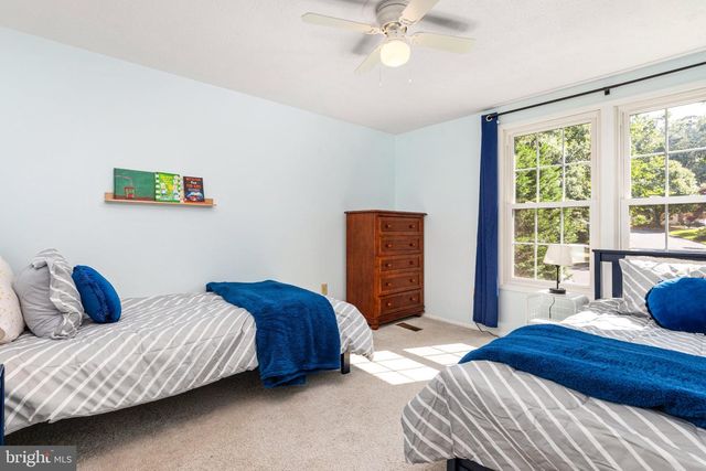 2323 MIDDLE CREEK LN, Reston, VA 20191