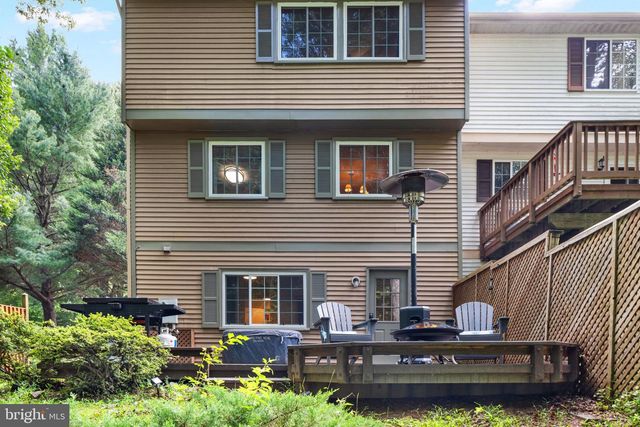 2323 MIDDLE CREEK LN, Reston, VA 20191