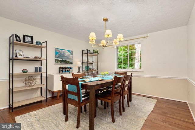 2323 MIDDLE CREEK LN, Reston, VA 20191