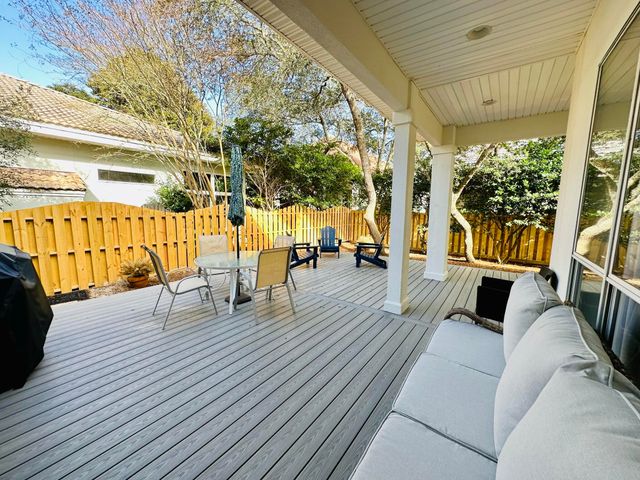 130 Cayman Cove, Destin, FL 32541