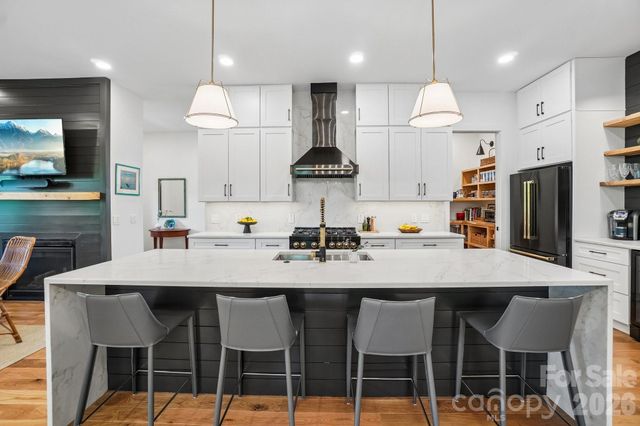 101 Santee Street, Asheville, NC 28801