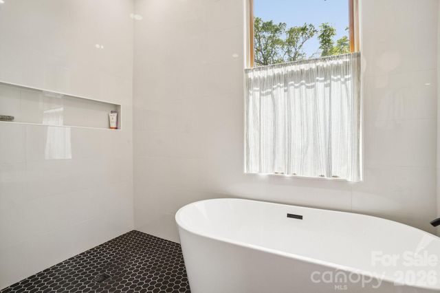 101 Santee Street, Asheville, NC 28801