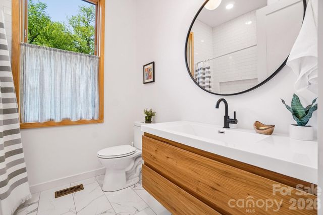 101 Santee Street, Asheville, NC 28801