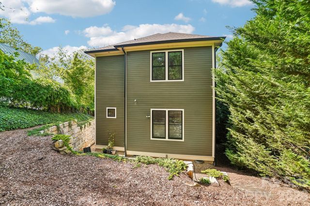 101 Santee Street, Asheville, NC 28801