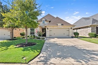 5128 Stonewater Loop, College Station, TX 77845
