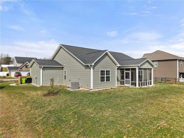 1222 Creek Knoll Drive, Lewisville, NC 27023