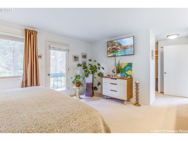 202 FOXTAIL Dr, Eugene, OR 97405