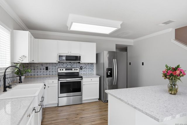 1410 Barker Bay, San Antonio, TX 78245